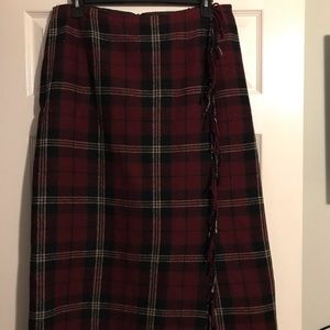 Decade Designer Wool/polyester skirt w/silk lining